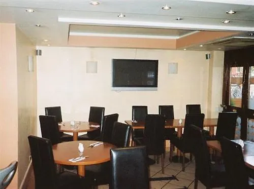 **  Oyo VII Hotel & Indian Restaurant 하운슬로우 영국